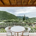 Villa Maria Makri